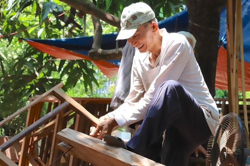 Tổ cất nhà hiếm có ở miền Tây, tặng hàng trăm căn cho người nghèo