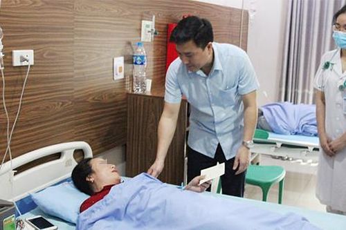 Thủ tướng yêu cầu làm rõ vụ ngộ độc khiến hơn 300 công nhân Vĩnh Phúc nhập viện