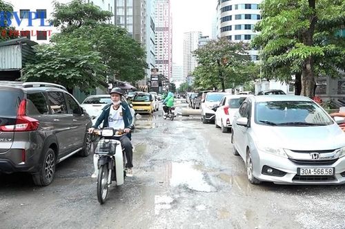 Hà Nội: Con đường 'đau khổ' được tái khởi động sau thời gian dài không thi công