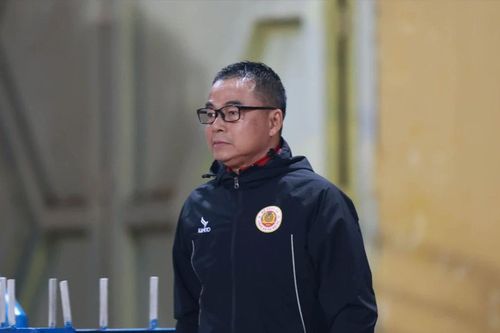 Ông Trần Tiến Đại làm quyền huấn luyện viên trưởng CLB Công An Hà Nội