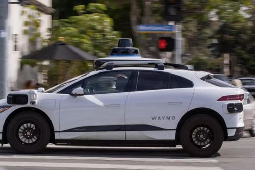 Mỹ điều tra hệ thống lái tự động thế hệ thứ 5 của Waymo