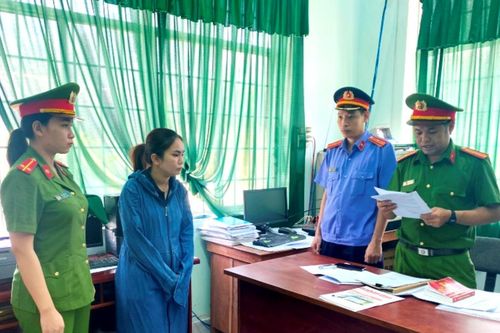 Nữ Chủ tịch Hội nhận 'bao' thi bằng lái xe thành lừa đảo