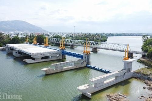 Hiện trạng dự án đập ngăn mặn ở Nha Trang chậm tiến độ nhiều năm