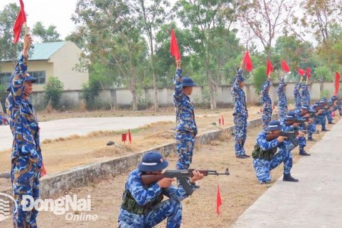 Gần 1 ngàn chiến sĩ mới hoàn thành tốt các tư thế bắn súng AK tuyệt đối an toàn
