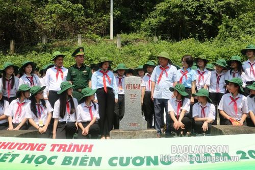 Phát huy vai trò của tổ chức Đội Thiếu niên tiền phong trong nhà trường