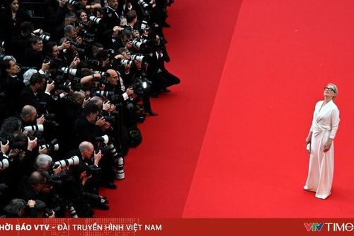 LHP Cannes 2024 rực rỡ ngày khai mạc, chính thức bắt đầu 11 ngày tưng bừng