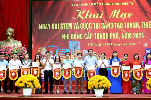Bế mạc Ngày hội STEM và Cuộc thi sáng tạo thanh, thiếu niên, nhi đồng cấp thành phố