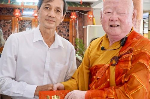 Chùa Liên Hoa (Q.11) ủng hộ 1.000 cây xanh nhân mùa Phật đản