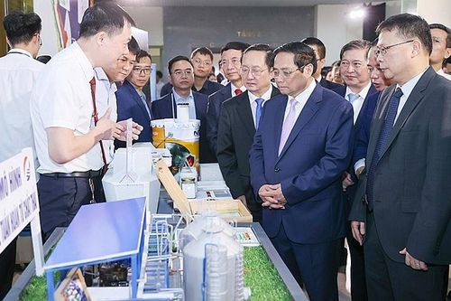 Thủ tướng Phạm Minh Chính dự lễ chào mừng Ngày Khoa học và Công nghệ Việt Nam