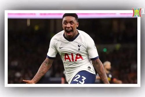 Man City chạm tay vào chức vô địch Premier League