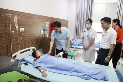 Thủ tướng: Tập trung cứu chữa người bị ngộ độc thực phẩm tại tỉnh Vĩnh Phúc