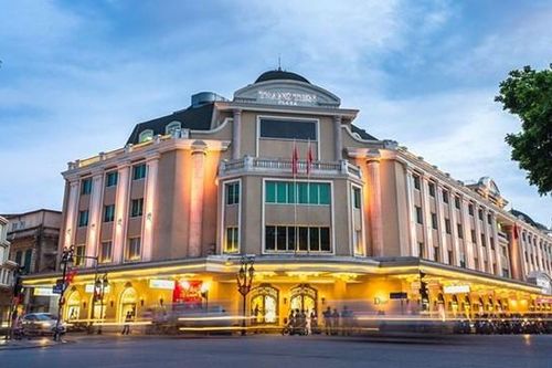 Doanh nghiệp của 'vua hàng hiệu' Johnathan Hạnh Nguyễn báo lãi tăng 33% trong năm 2023