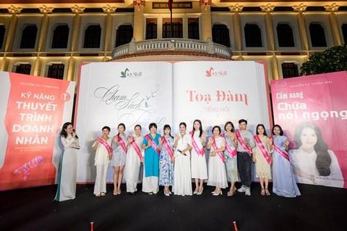 Lễ ra mắt sách và tọa đàm 'Tiếng nói và kỹ năng thuyết trình': Sức mạnh của ngôn từ