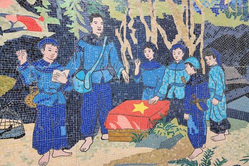 Pò Đoi, Thoong Mạ nơi thành lập Đội Nhi đồng cứu quốc