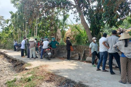 Sau tiếng nổ chát chúa, người đàn ông được phát hiện tử vong trong vườn nhà