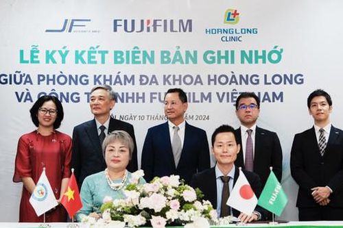 Lễ ký kết hợp tác và trao tặng hệ thống công nghệ Envision Next giữa Fujifilm Việt Nam và Phòng khám Đa khoa Hoàng Long