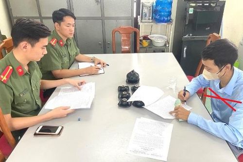 Bức xúc bị phạt tiền, nam thanh niên lên mạng xã hội bôi nhọ, xúc phạm Cảnh sát giao thông