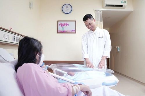Bệnh viện Tâm Anh 'tái sinh' phôi đông lạnh 10 năm giúp người phụ nữ có con