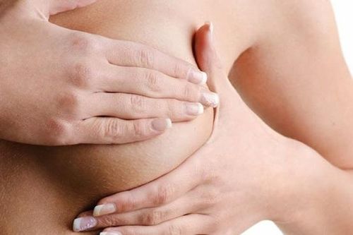 Tắc tia sữa: Nguyên nhân, triệu chứng, cách điều trị và phòng bệnh
