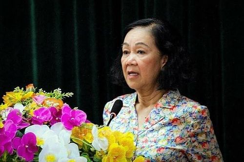 Bà Trương Thị Mai thôi giữ chức Ủy viên Bộ Chính trị