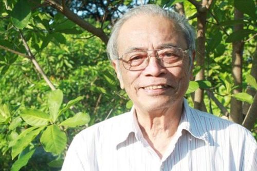 Nhà khoa học của bản, của dân