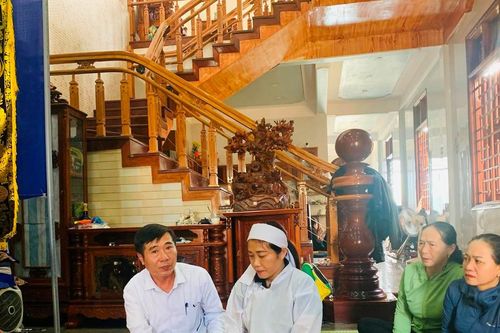 Quảng Bình: Thăm các gia đình có ngư dân bị nạn trên biển