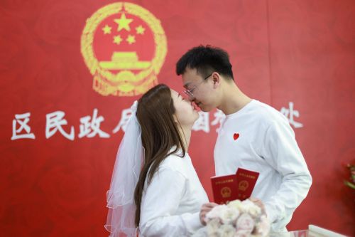 Đám cưới '3 không' của giới trẻ Trung Quốc