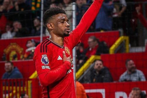 Diallo tỏa sáng, Antony bị réo tên