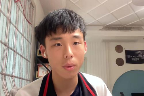 Clip của con trai 15 tuổi gửi bố thu hút triệu 'like'
