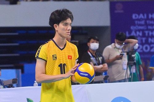 Bích Tuyền 'ghi điểm như máy' trước đội bóng của Thái Lan, được Liên đoàn bóng chuyền châu Á khen ngợi