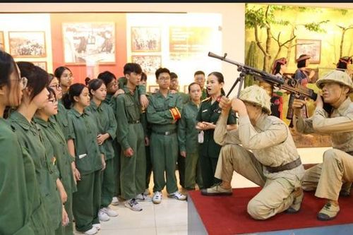 Lồng ghép giáo dục quốc phòng an ninh trong trường trung học cơ sở như thế nào?