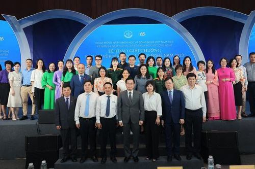 Tôn vinh đóng góp của đội ngũ báo chí khoa học và công nghệ