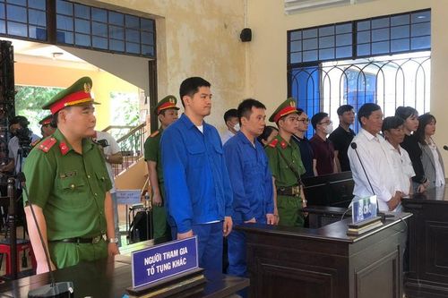 Xét xử Phó Giám đốc Công ty Thành Bưởi và lái xe trong vụ tai nạn làm 9 người thương vong