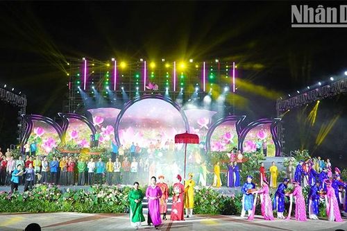 Đồng Tháp tưng bừng khai mạc Lễ hội sen