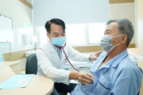 Các trường hợp nào bị cấm hành nghề khám bệnh, chữa bệnh?