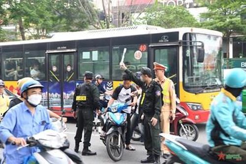 Hà Nội: 5 tổ công tác đặc biệt ra quân xử lý vi phạm giao thông