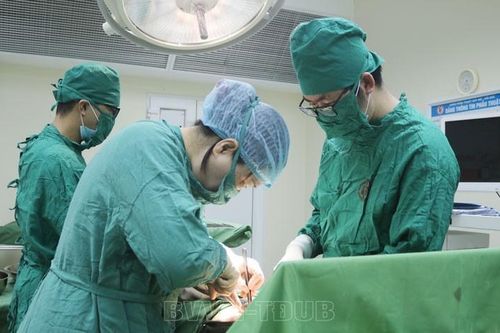 Người phụ nữ 43 tuổi suýt tử vong vì tự phá thai tại nhà