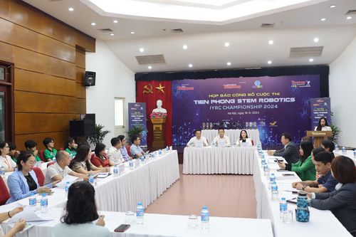 Khởi động cuộc thi về Stem Robotics
