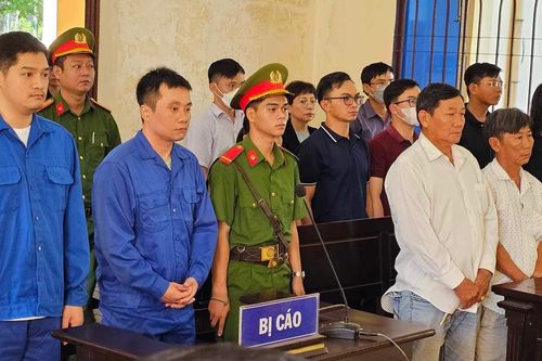 Tài xế xe Thành Bưởi trong vụ tông chết 5 người ở Đồng Nai khai gì tại tòa?