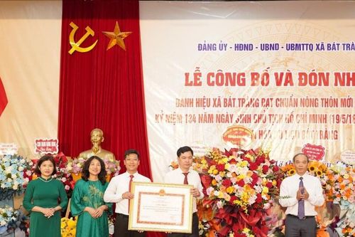 Gia lâm (Hà Nội): Xã Bát Tràng đạt chuẩn nông thôn mới kiểu mẫu