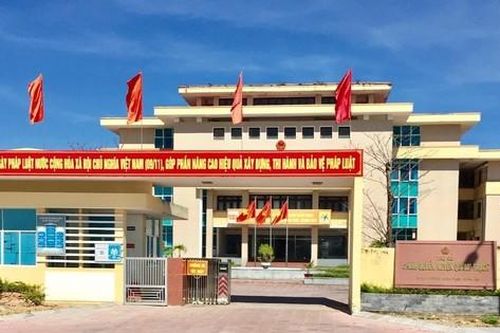 Bản tin 8H: Trưởng phòng giáo dục xin thôi chức làm nhân viên