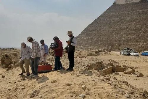 Cấu trúc hình chữ L bí ẩn được tìm thấy gần kim tự tháp Giza của Ai Cập