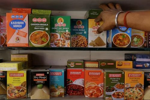 Anh siết chặt kiểm soát gia vị Ấn Độ vì lo dư lượng thuốc trừ sâu