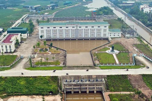 Đường phố Hà Nội ngập úng, trạm bơm nghìn tỷ vẫn 'khát nước'