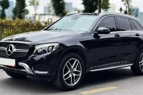 Nhiều điểm bất thường vụ mua xe Mercedes GLC 4 tháng chưa nhận được giấy tờ