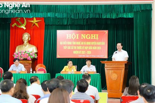 Chủ tịch UBND tỉnh Nguyễn Đức Trung tiếp xúc cử tri huyện Nam Đàn