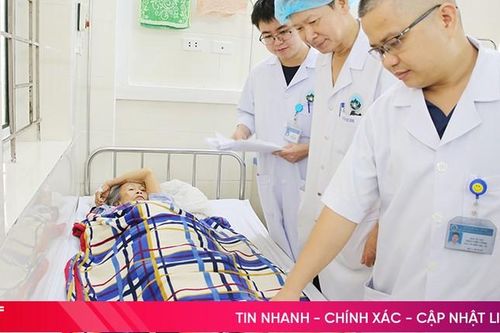 Nối thành công bàn chân gần đứt lìa cho người phụ nữ bị tai nạn giao thông