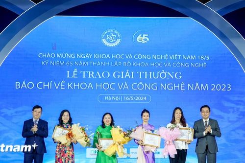Lần đầu tiên trao giải hạng mục Ảnh Giải thưởng báo chí về khoa học và công nghệ