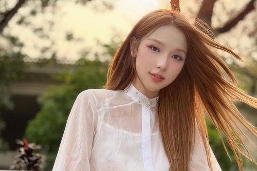 Người đẹp chuyển giới trả lời bình luận kém duyên: 'Đẹp nhưng tiếc là hàng giả'