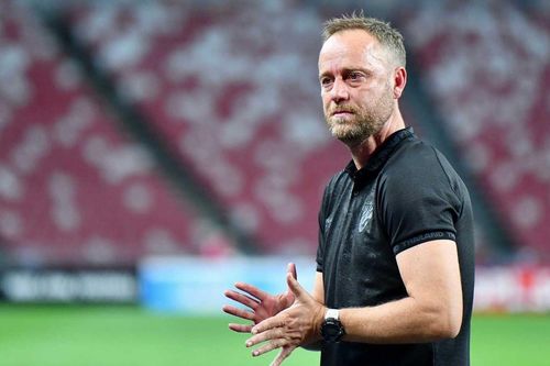 Đằng sau chuyện HLV Polking trở lại cầm quân ở V.League